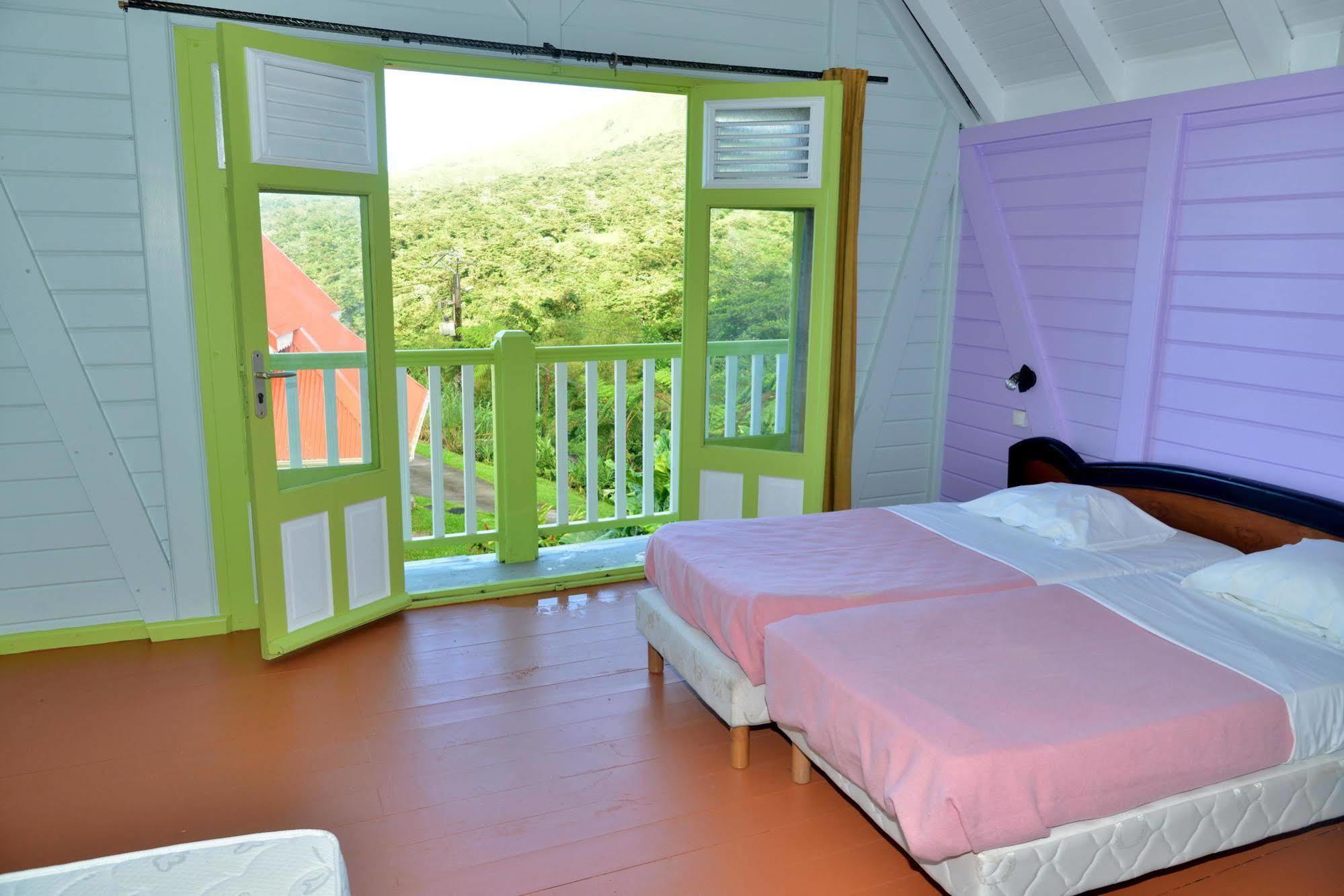 Auberge De La Montagne Pelee Hotel Saint-Pierre 外观 照片